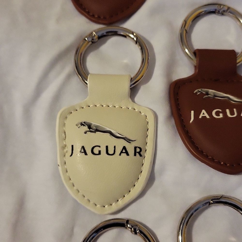 Jaguar Car keychain keychain for keys - Picture 3 of 6